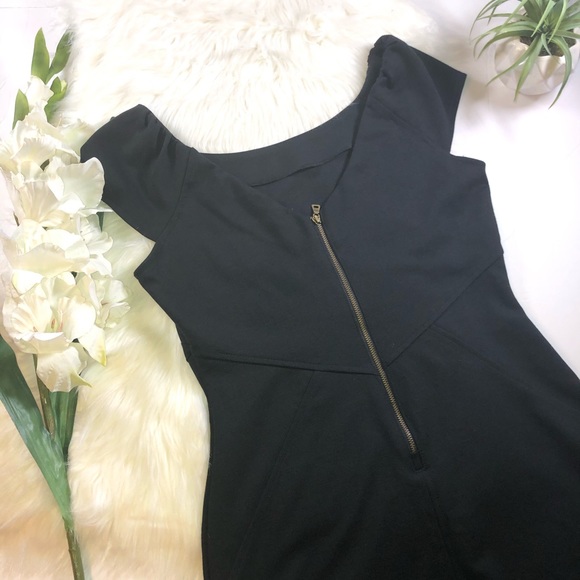 Gap Black Cap Sleeve Little Black Dress Zipper - Picture 3 of 9
